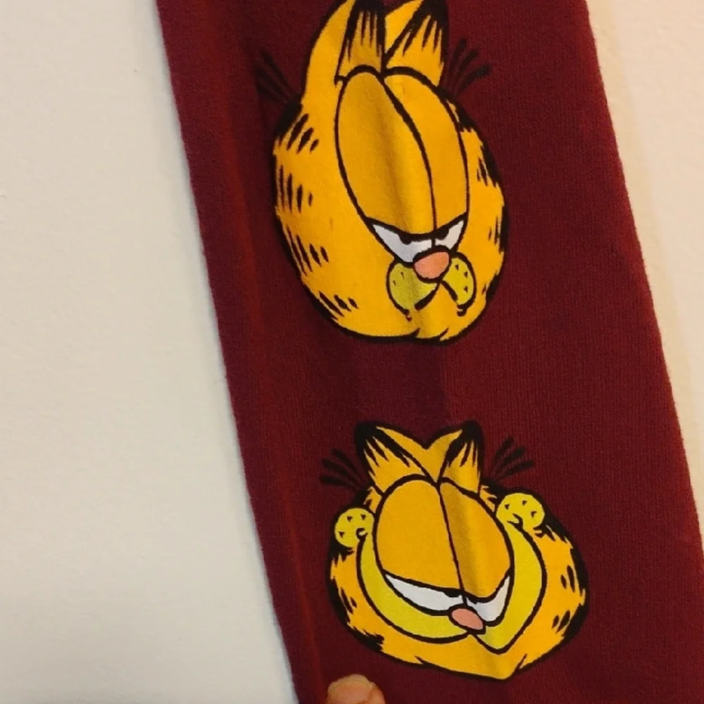 Nickelodeon Garfield Maroon Shirt Size Small - Picture 3 of 4